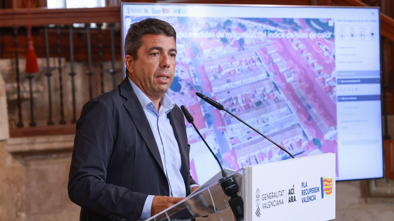 El president de la Generalitat, Carlos Mazón, durant la presentació de la ferramenta este dijous Bessó digital