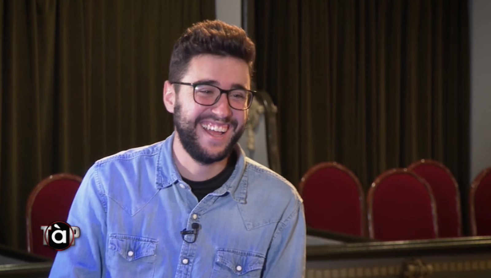 Cascant pregunta Ortega si arriba al punt de conversar amb els seus personatges