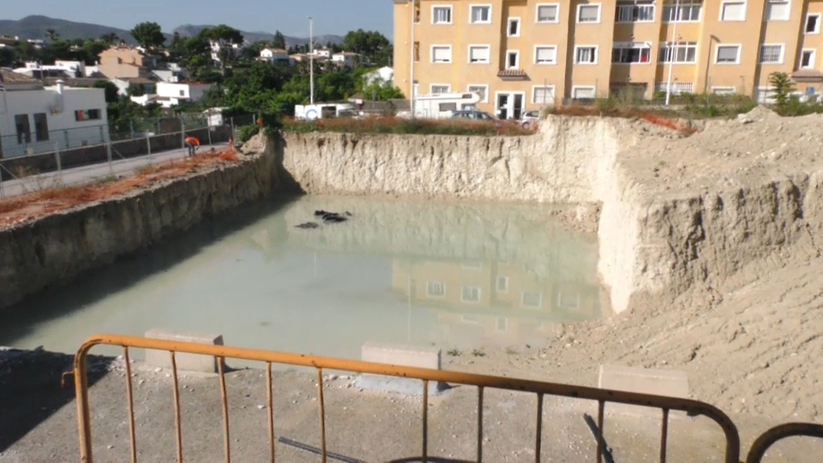 Des del novembre passat, quan l'empresa va començar a moure els terrenys, les obres no han avançat