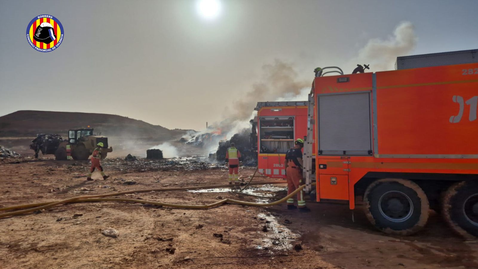 Incendi a l'abocador de Caudete de las Fuentes