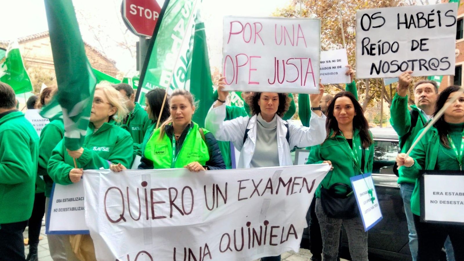 El Sindicat d'Enfermeria Satse es concentra davant de la conselleria de Sanitat