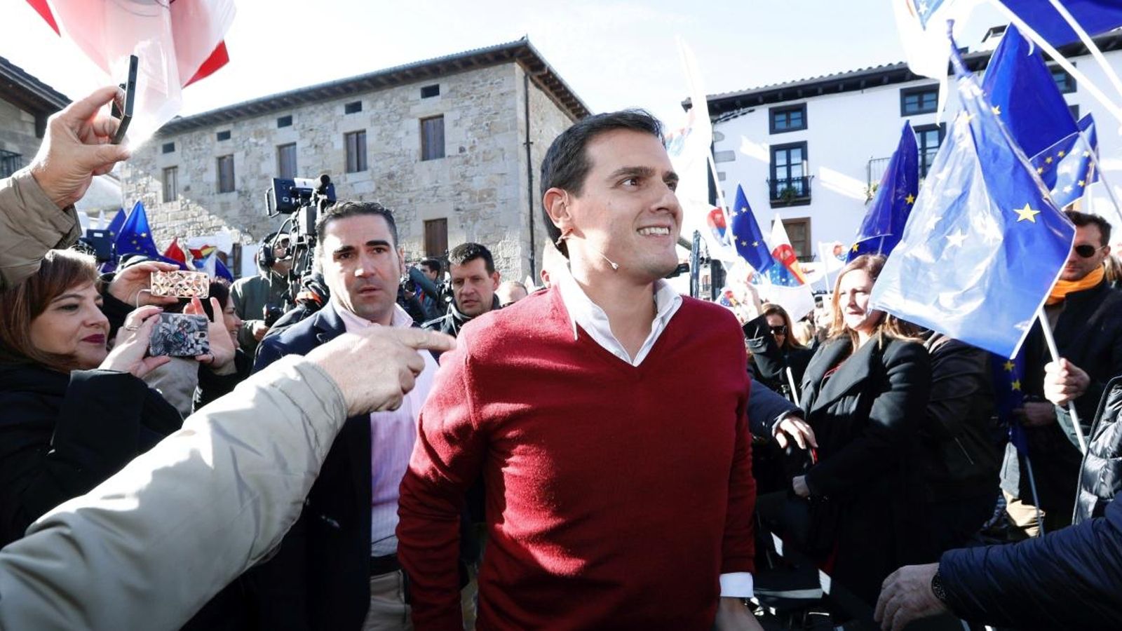 Arribada del president de Ciutadans, Albert Rivera, a l'acte d'Espanya Ciutadana a Altsasu