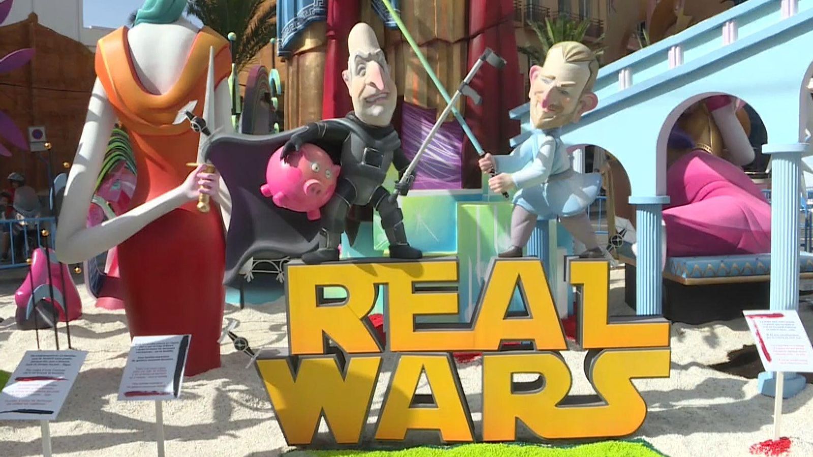 La guerra o els escàndols de la família reial es converteixen en el blanc de les crítiques de les fogueres