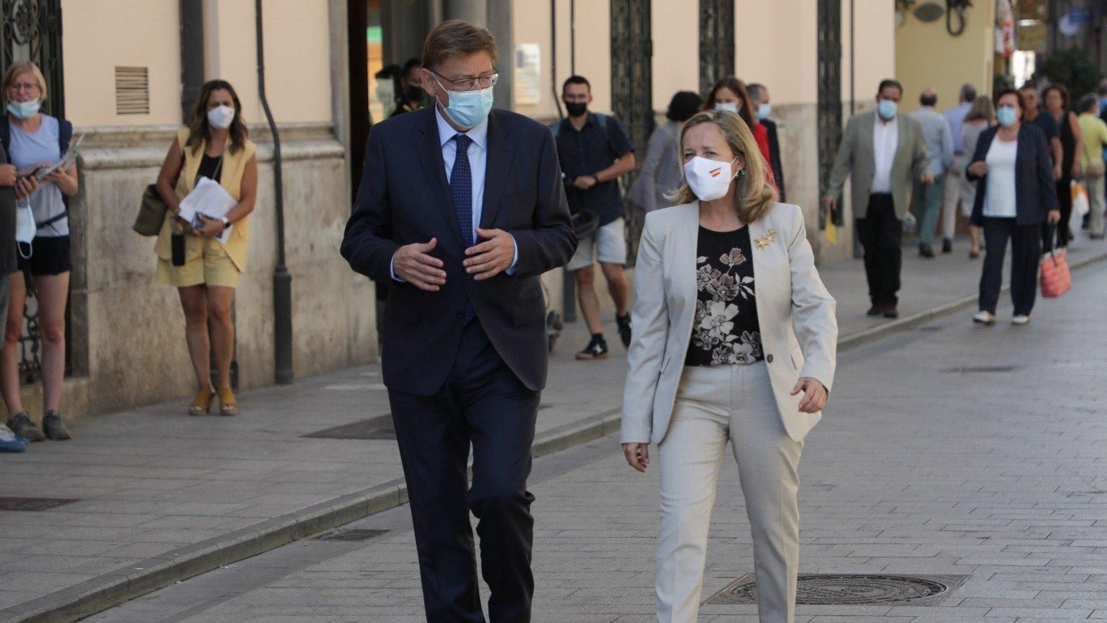 El president Puig i la vicepresidenta primera del govern espanyol, Nadia Calviño, aquest dijous
