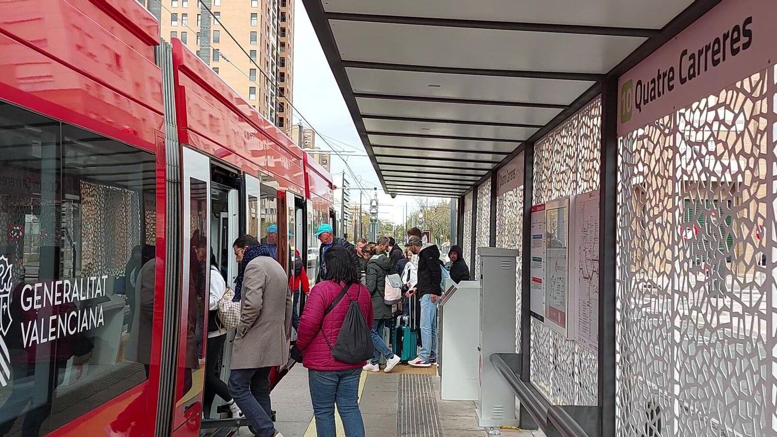 La nova tarjeta permetrà als afectats per les riuades usar el transport urbà i interurbà de la Comunitat Valenciana debades