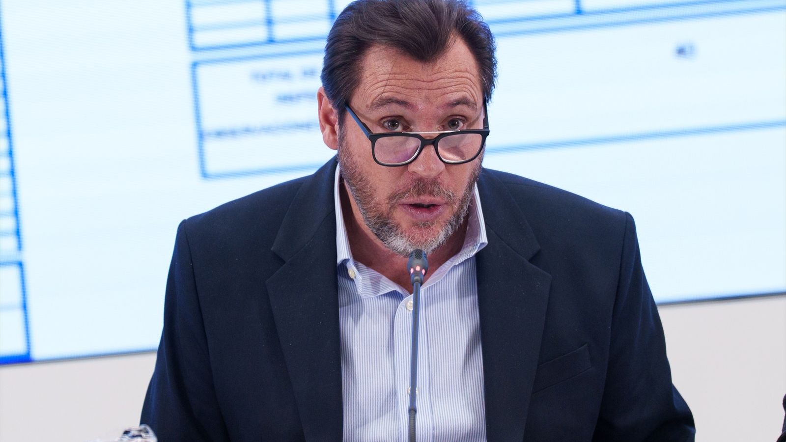 El ministre de Transports i Mobilitat, Oscar Puente, durant una roda de premsa sobre l'accident ferroviàri d'Adamuz