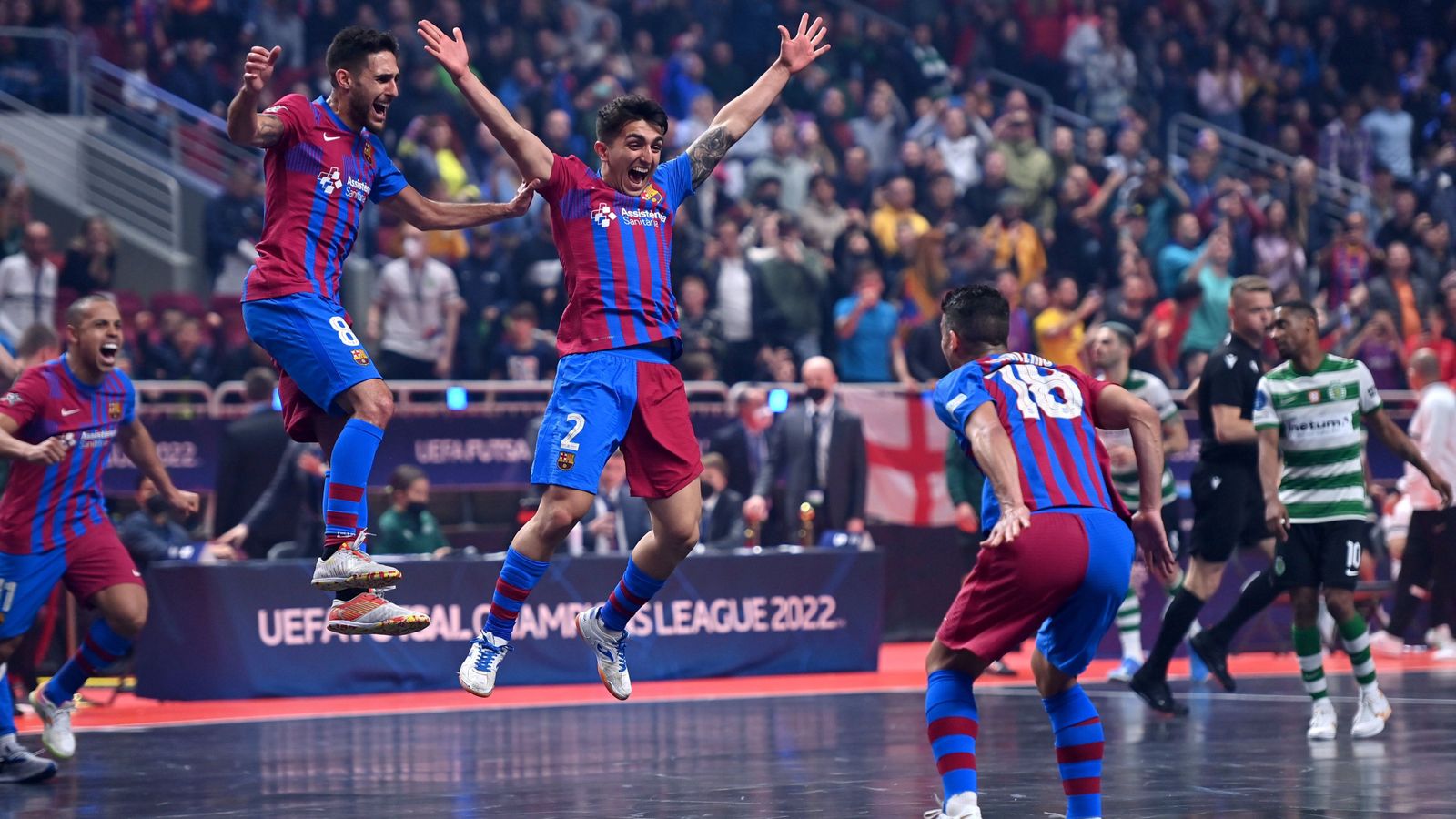 Els jugadors del Barça celebren el triomf