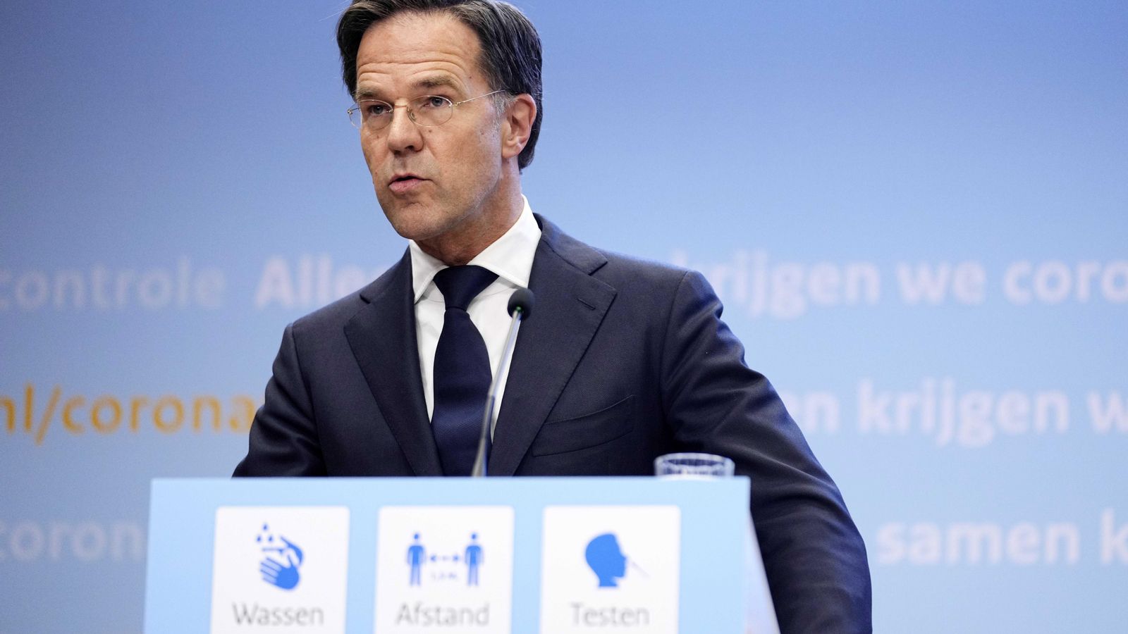 El primer ministre de Països Baixos, Mark Rutte, parla en una roda de premsa