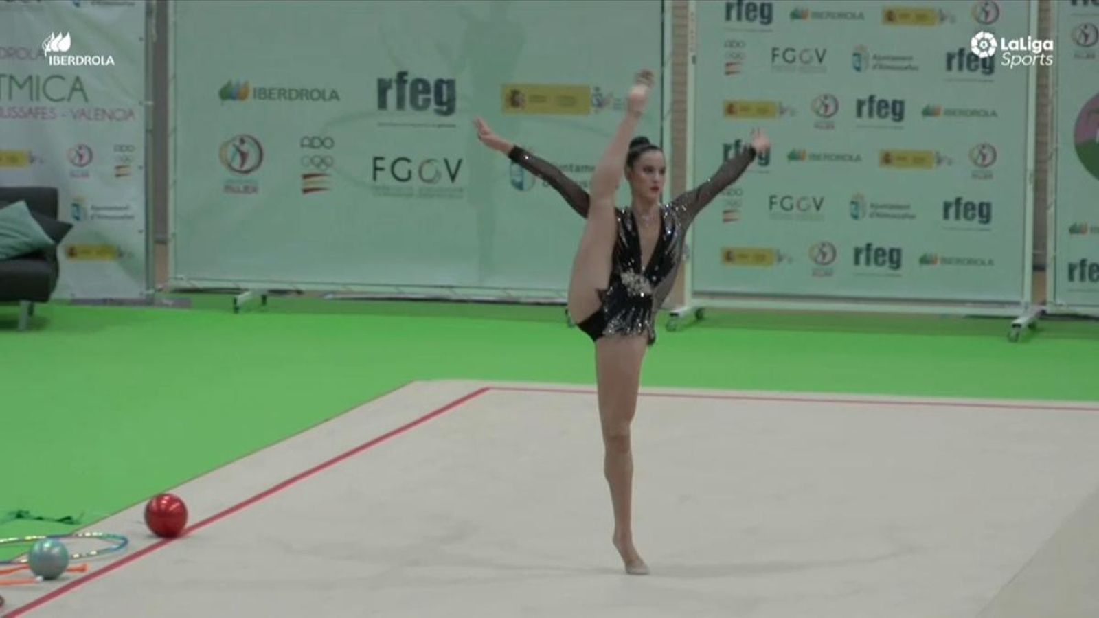 Podi per a dos clubs de gimnàstica rítmica de Benicarló i Burjassot