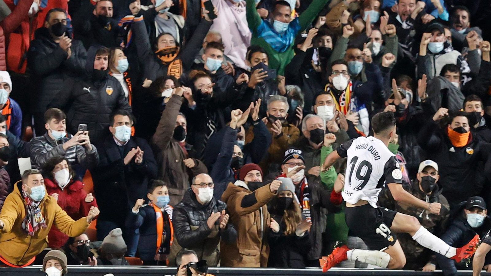 Hugo Duro celebra el gol de la victòria