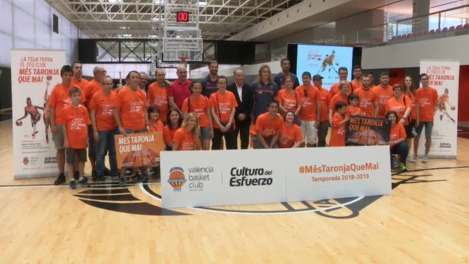 Jaume Ponsarnau, Antoine Diot, Paco Rafa, Irene Garí i Rubén Burgos en la presentació de la campanya