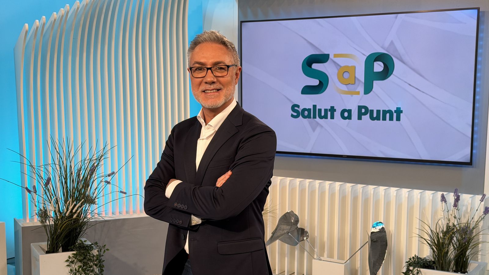 Josep Àngel Ponsoda presenta 'Salut a punt' cada diumenge en la sobretaula de la televisió autonòmica