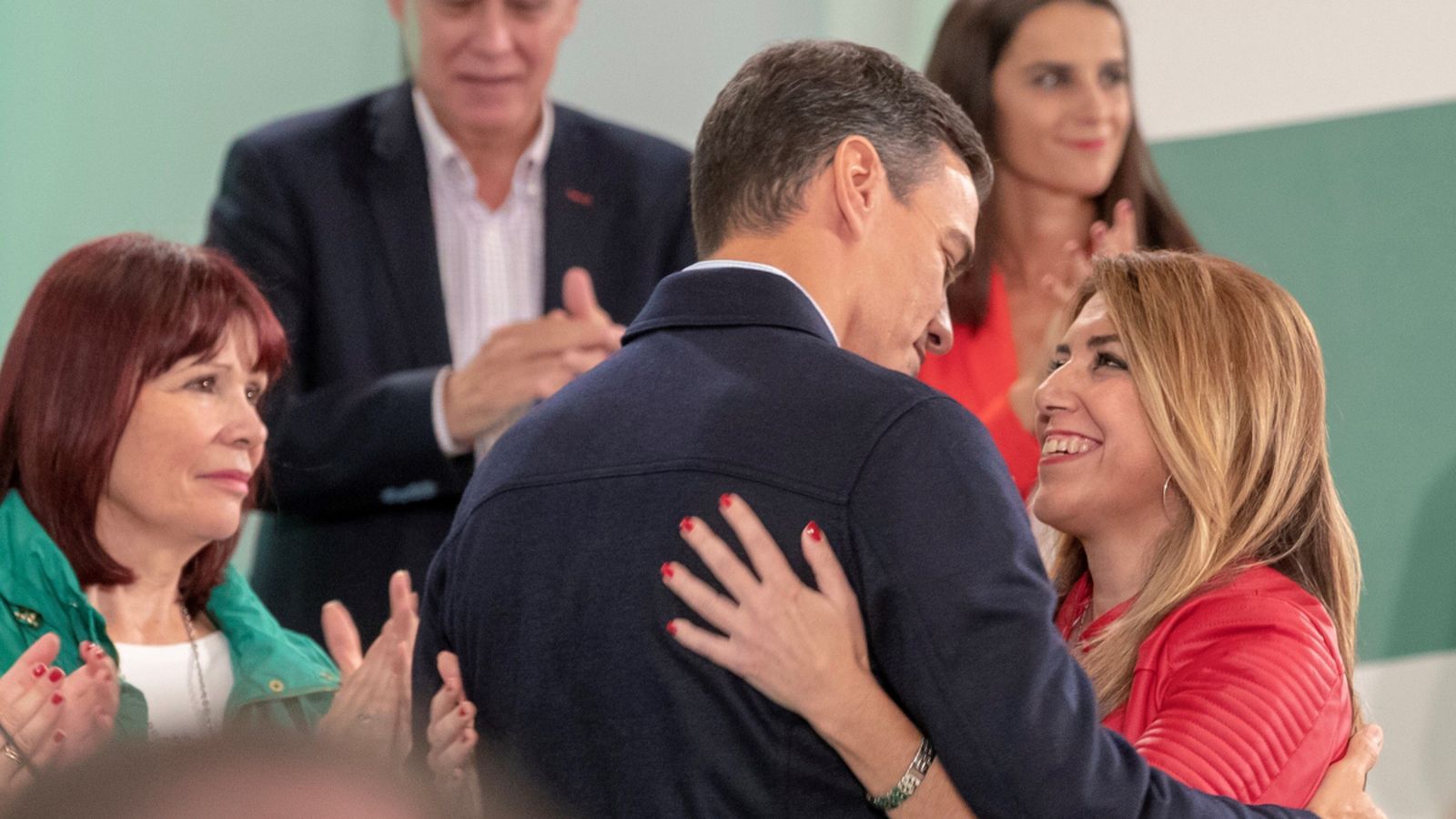 Susana Díaz ha sigut proclamada candidata a la reelecció amb el suport de Pedro Sánchez