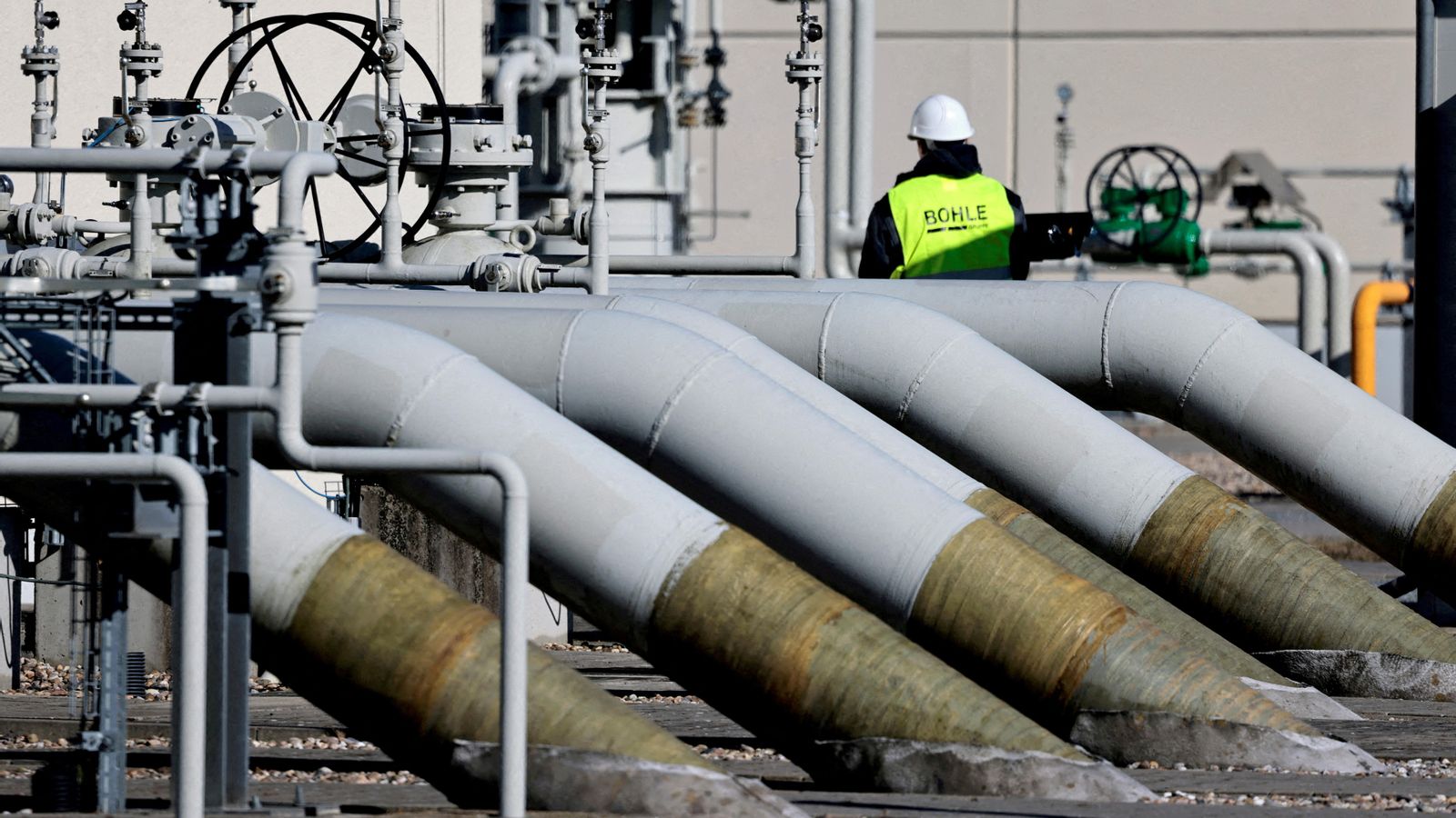 Instal·lació del gasoducte Nord Stream 1 de la mar Bàltica a Lubmin, Alemanya, en una imatge d'arxiu Instal·lació del gasoducte Nord Stream 2 de la mar Bàltica a Lubmin, Alemanya, en una imatge d'arxiu