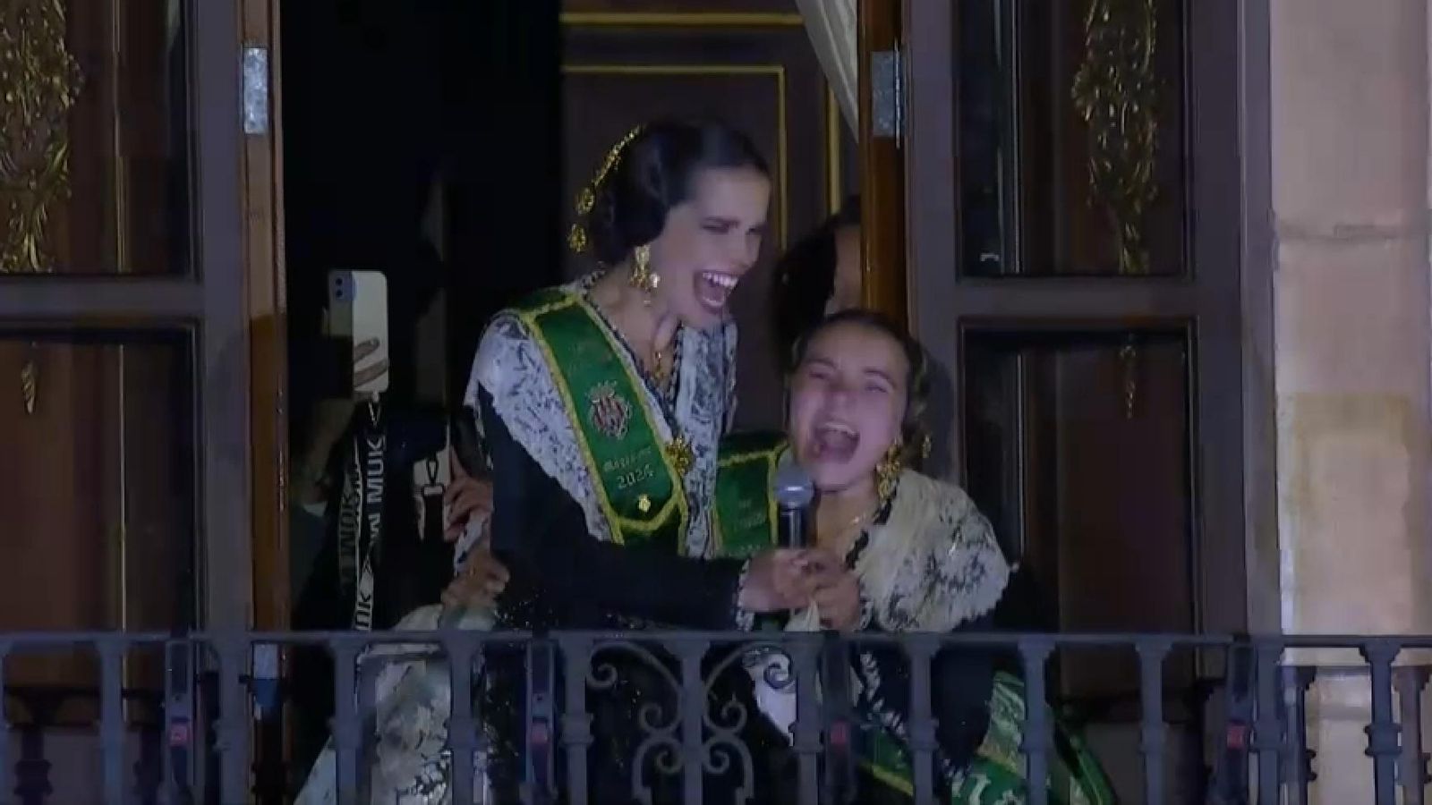 Les reines de les festes de Castelló, Lourdes Climens I Vega Torrejón, durant el Magdalena Vítol