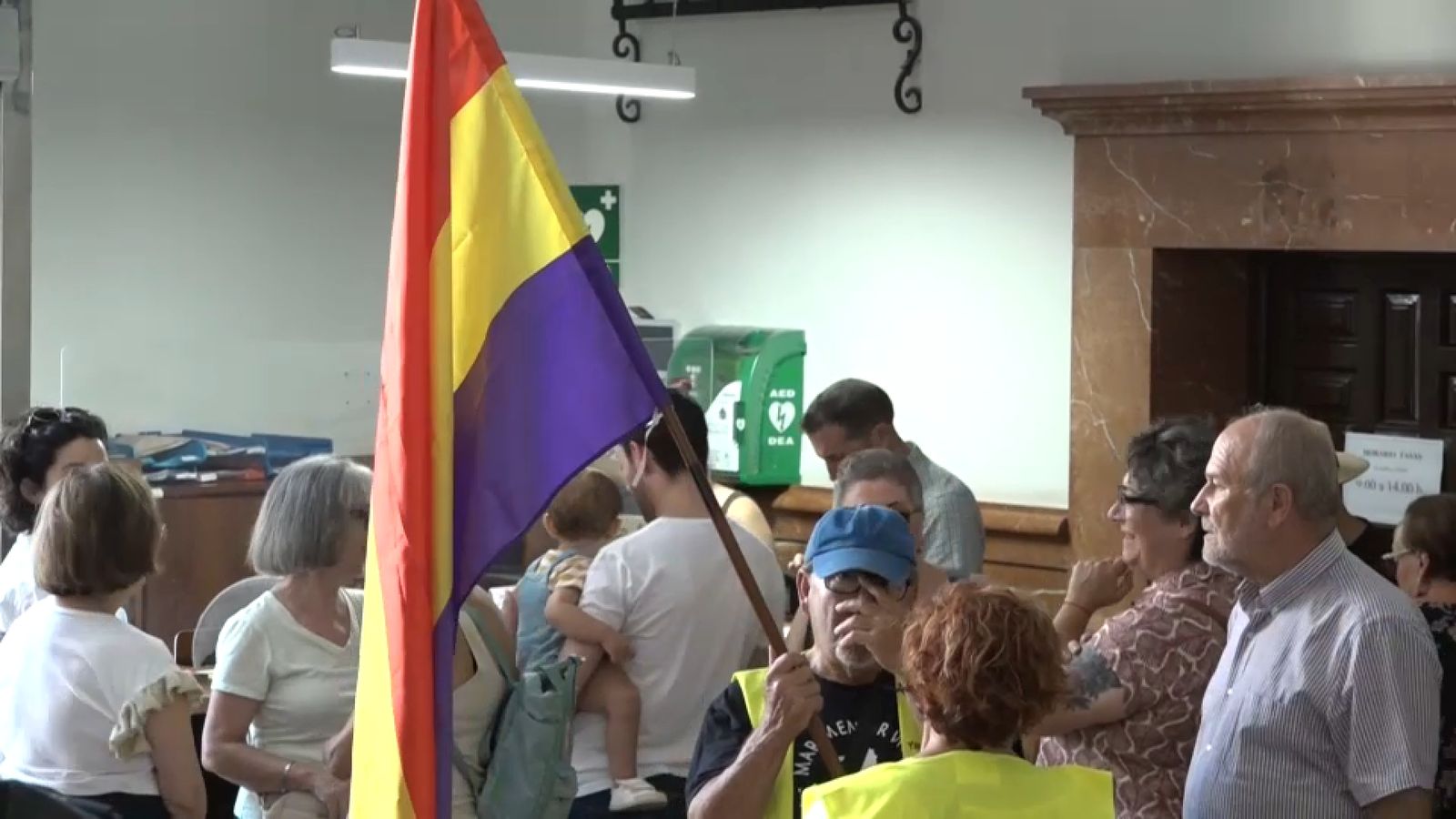 Veïns i veïnes abandonen el ple de l'Ajuntament d'Oriola