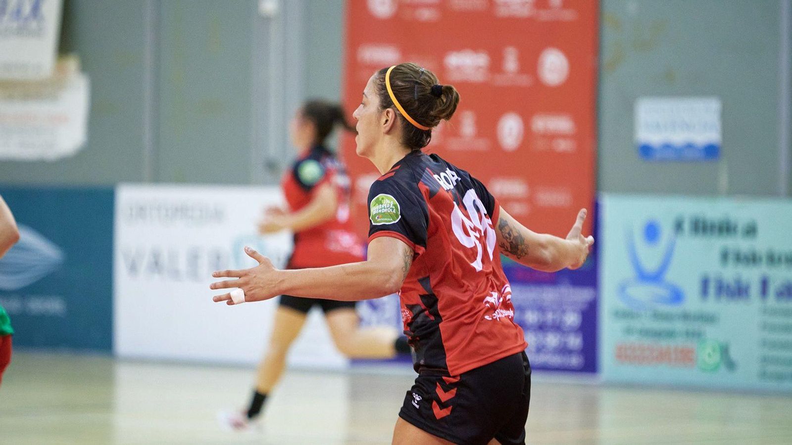 Andrea Roda celebra un gol