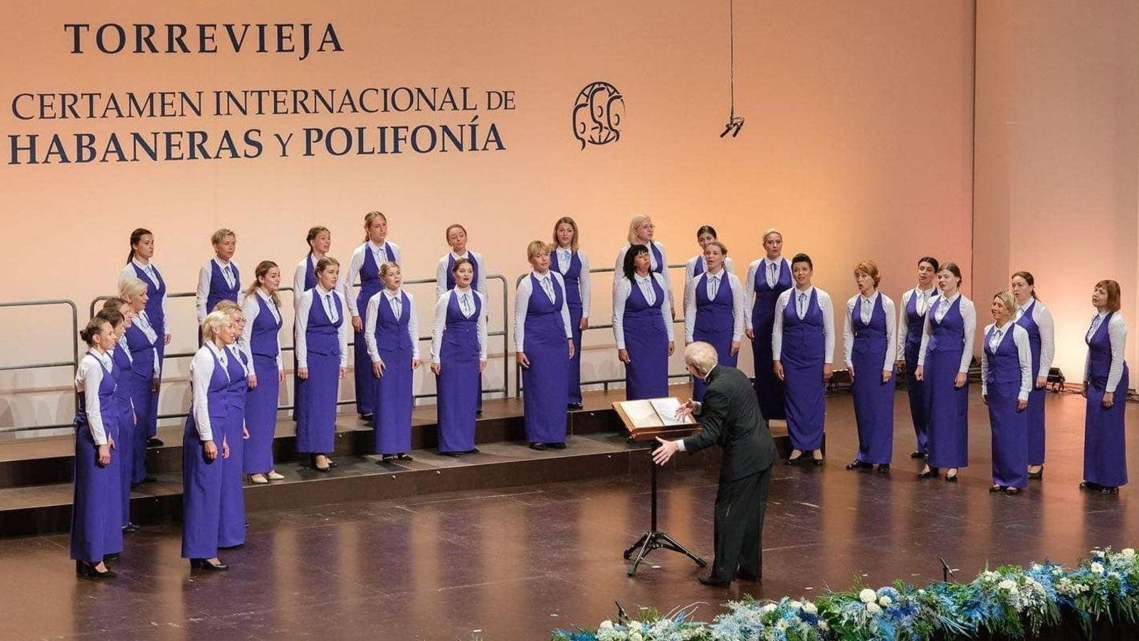 Un dels cors participants en el Certamen Internacional d'Havaneres i Polifonia que acull cada estiu Torrevella Un dels cors participants en Certamen Internacional d'Havaneres i Polifonia que acull cada estiu Torrevella