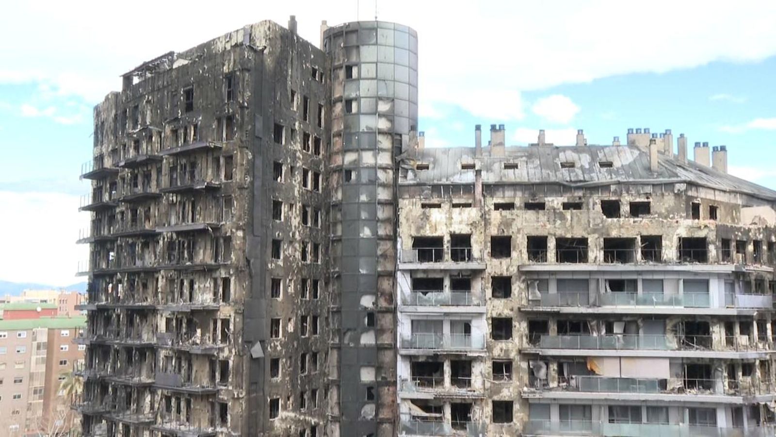 Estructura de l'edifici incendiat de Campanar