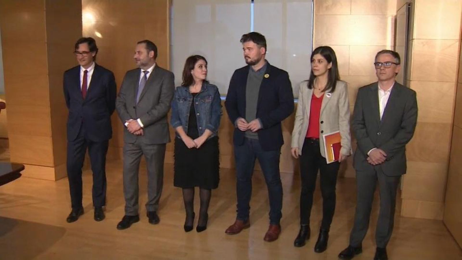 Imatge d'arxiu d'una reunió entre les comissions negociadores d'Esquerra Republicana i el PSOE