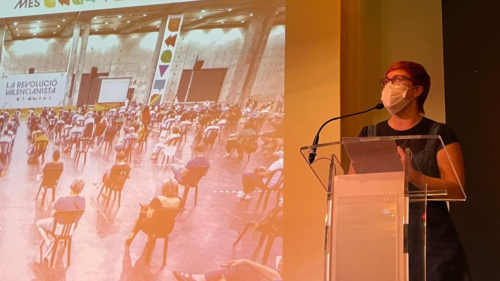 La secretària general Àgueda Micó en l'Assemblea Nacional de Més Compromís