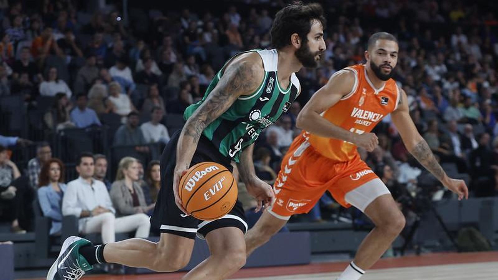 Ricky Rubio ha anotat 13 punts en el seu primer partit al Roig Arena Ricky Rubio ha anotat 13 punts en el seu primer partit al Roig Arena