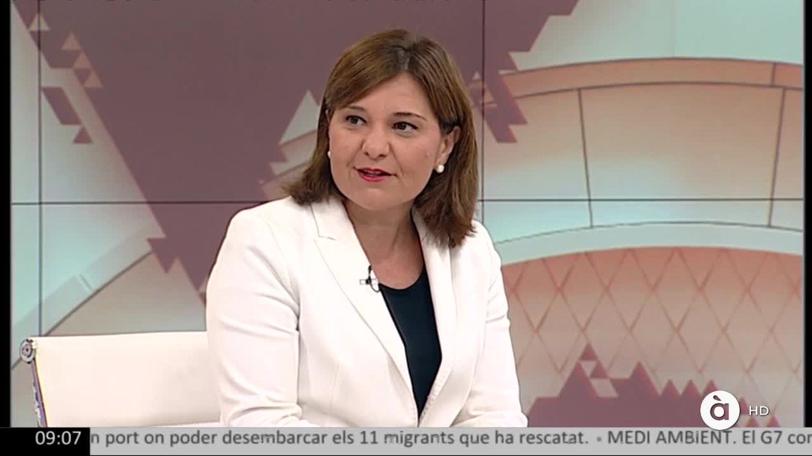 Isabel Bonig en l'edició de matí d''À Punt Notícies'