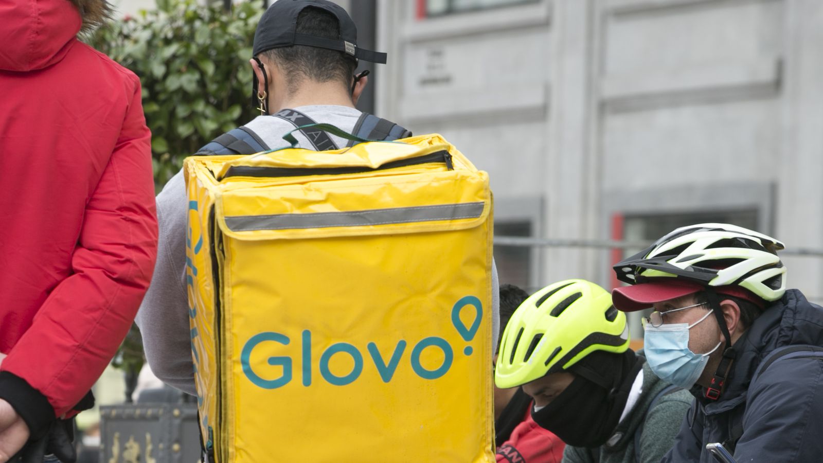 Un grup de riders de l'empresa Glovo
