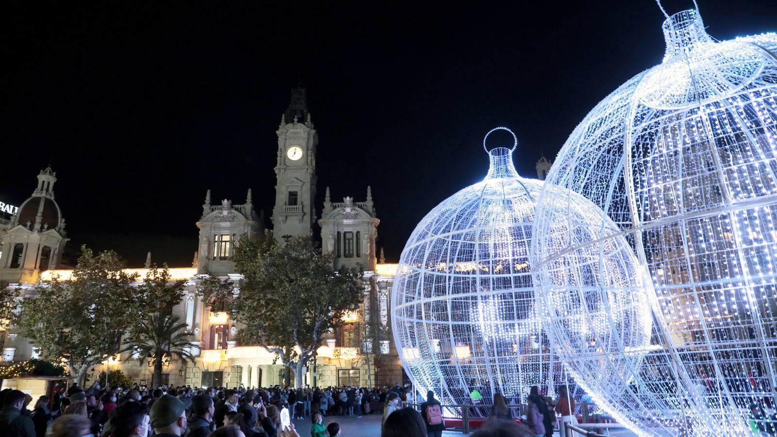 Enllumenat de Nadal de la plaça de l'ajuntament de València