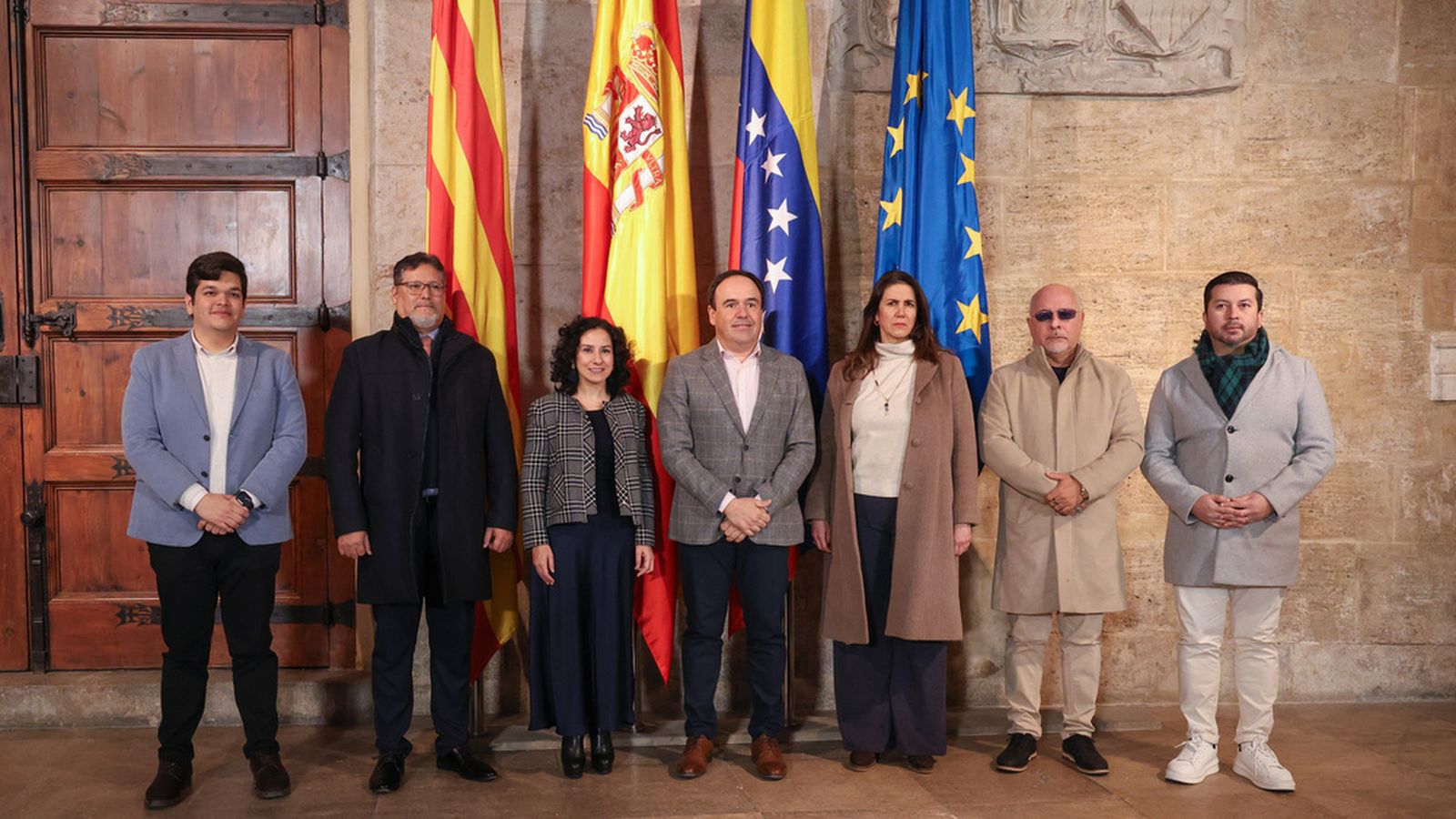 Reunió del president de la Generalitat, Juanfran Pérez Llorca, amb representants de la comunitat veneçolana a la Comunitat Valenciana