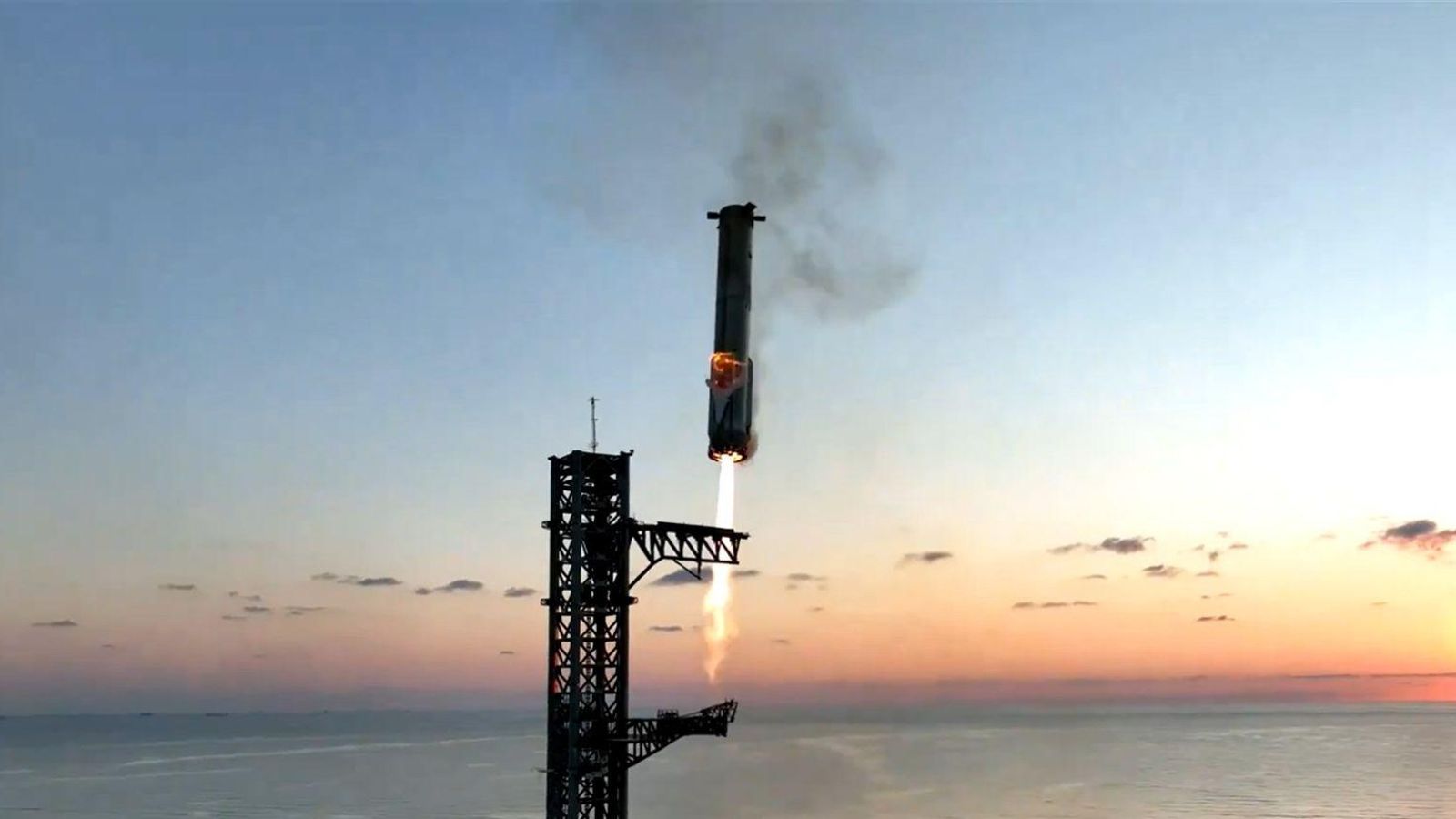 SpaceX recupera la primera fase de l'Starlight amb èxit SpaceX recupera la primera fase de l'Starlight amb èxit