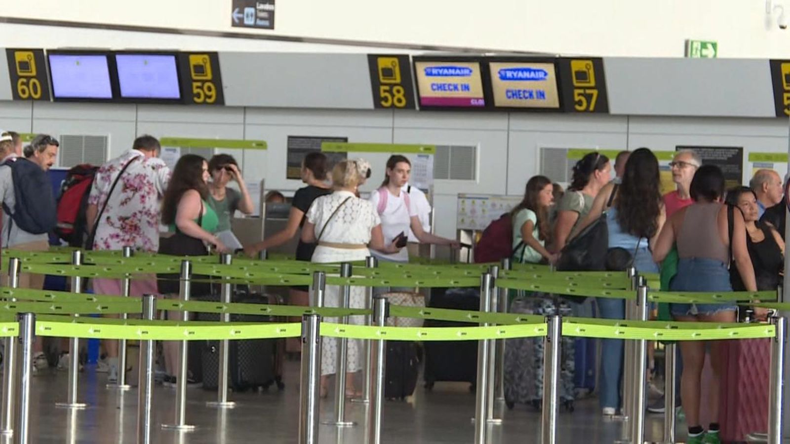 Aena ampliarà els aeroports d'Alacant-Elx Miguel Hernández i València