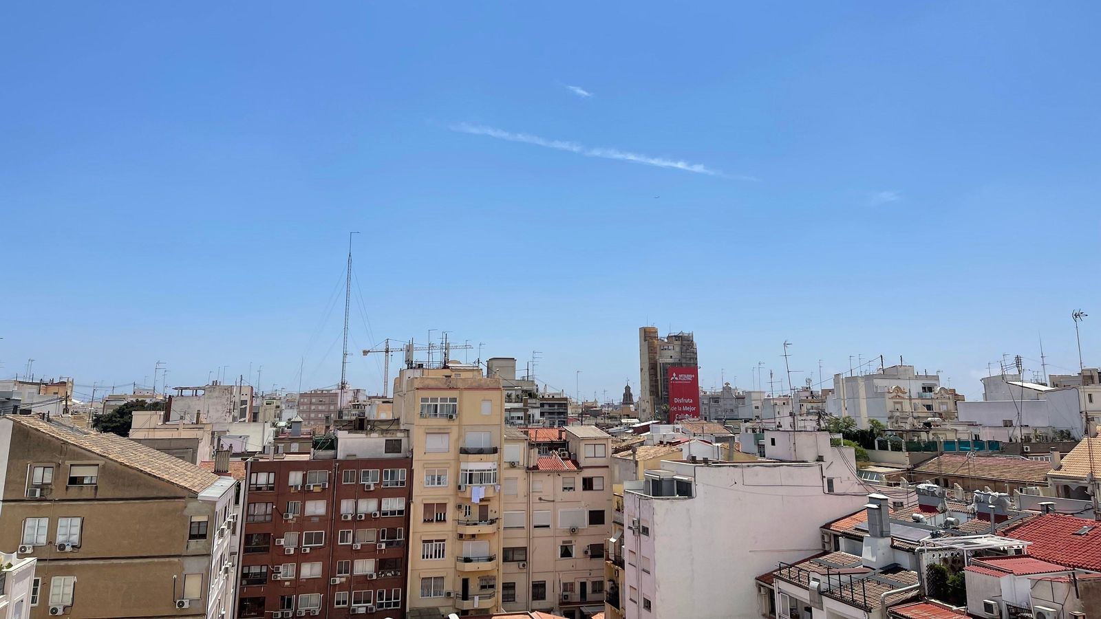 Cel clar de la ciutat de València Cel clar de la ciutat de València