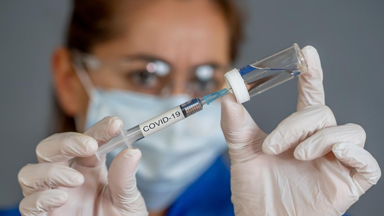 L'Agència Europea de Medicaments afirma que en els primers mesos de 2021 podria haver-hi tres vacunes aprovades