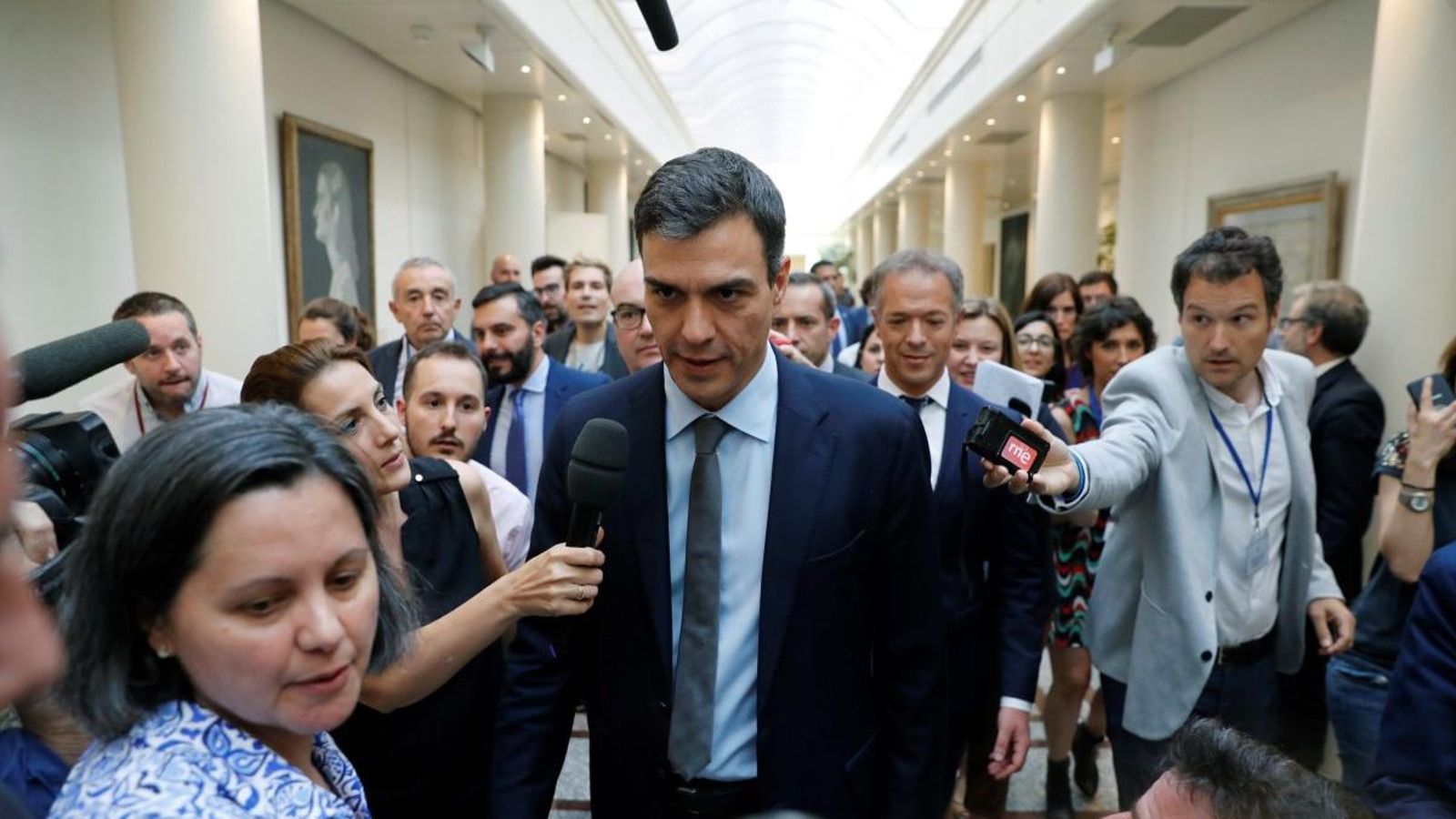 Pedro Sánchez respondrà aquest dimecres al ple de control del Congrés a les preguntes que sobre la seua gestió al capdavant de l'executiu