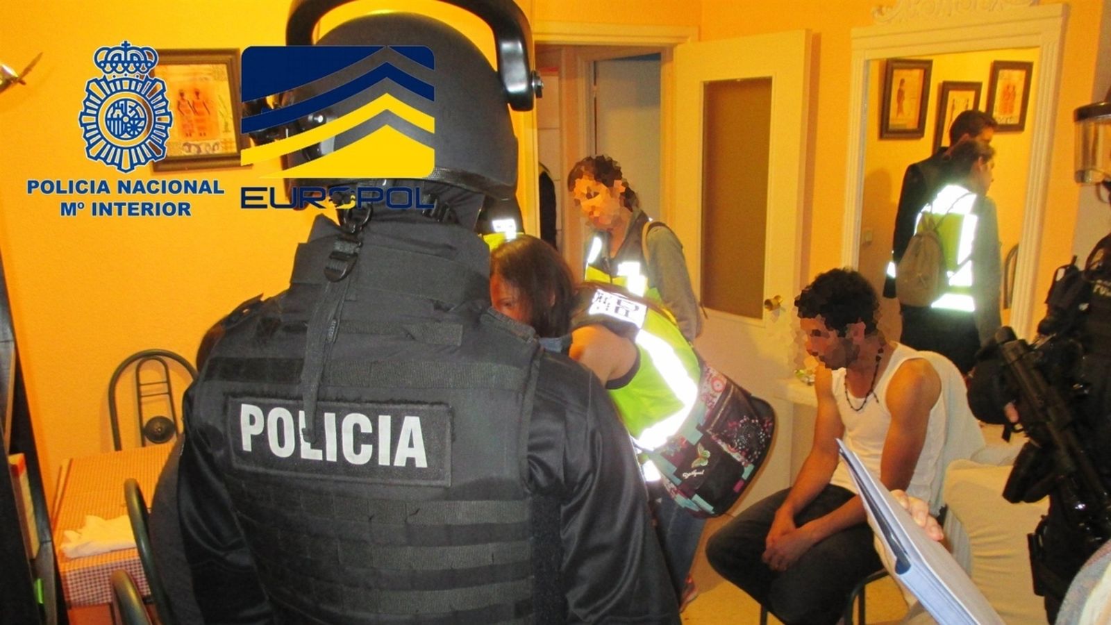 Després de ser captats al Marroc, creuaven la frontera de manera clandestina mitjançant diferents mètodes