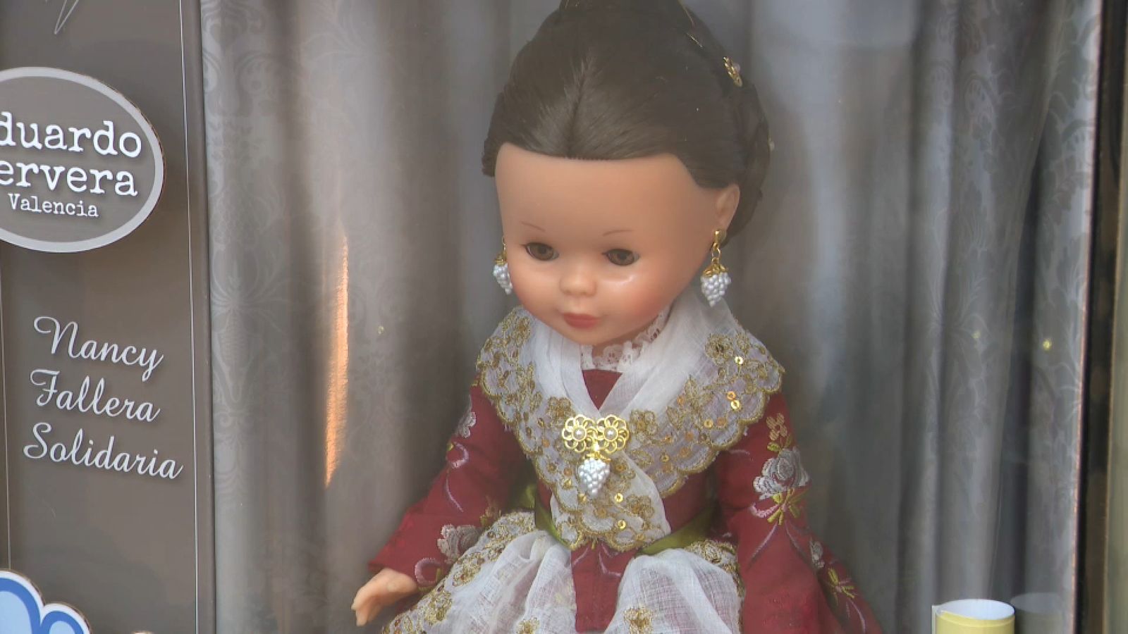 Detall d'una de les cinc Nancy Fallera