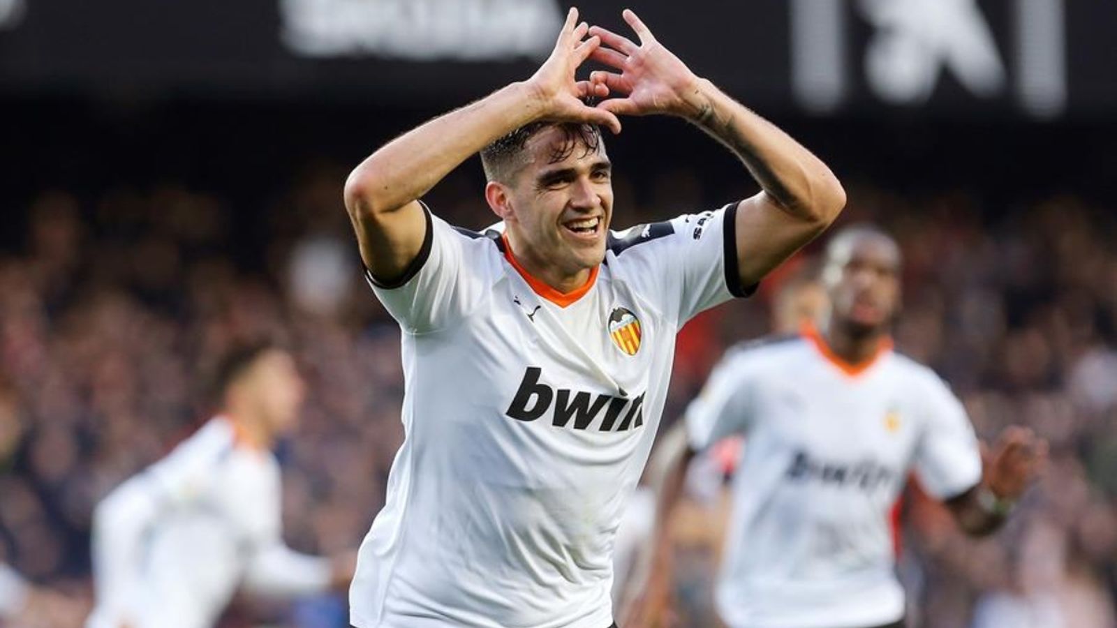 Maxi celebra el gol al Mestalla