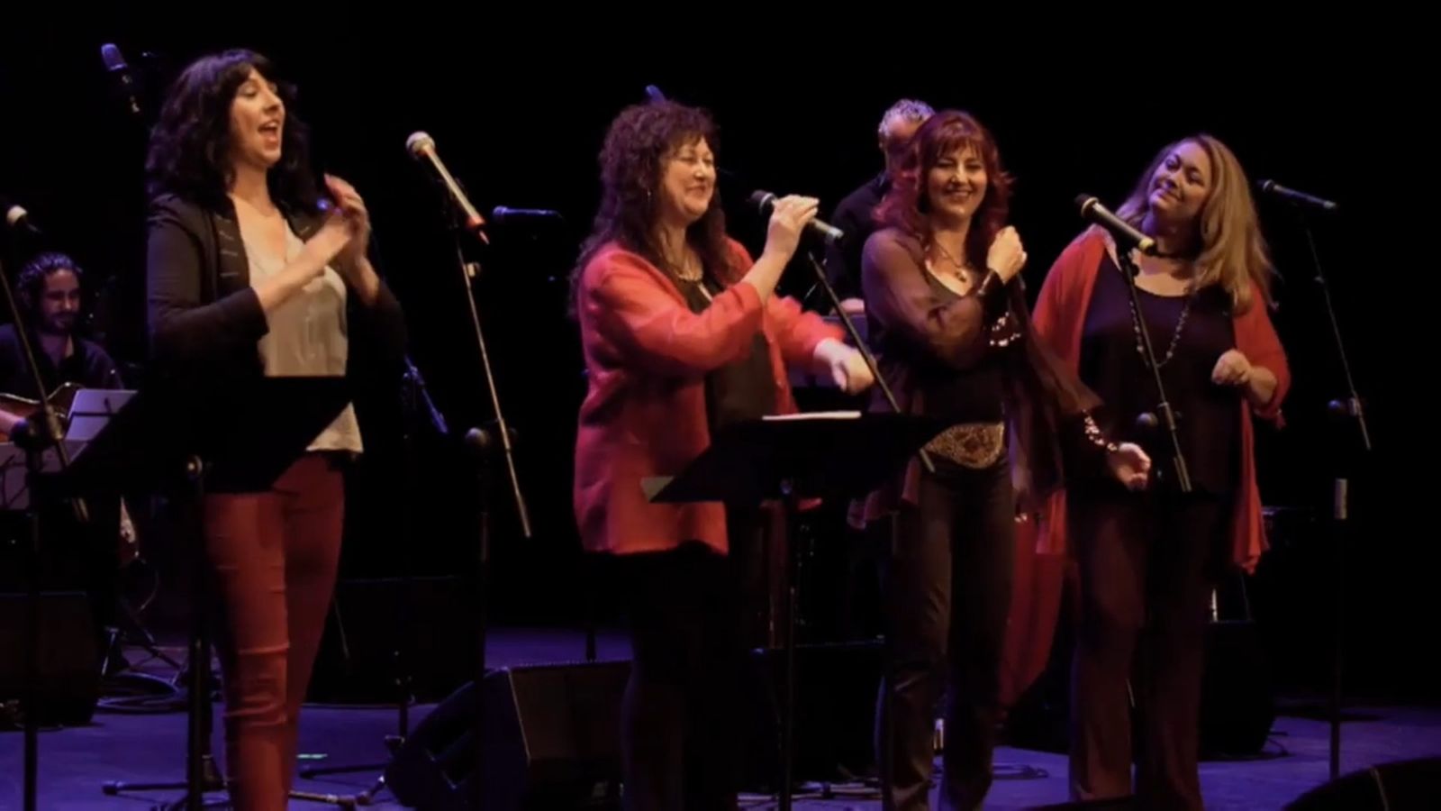 VÍDEO | Un documental repassa el mig segle de trajèctoria del grup Carraixet