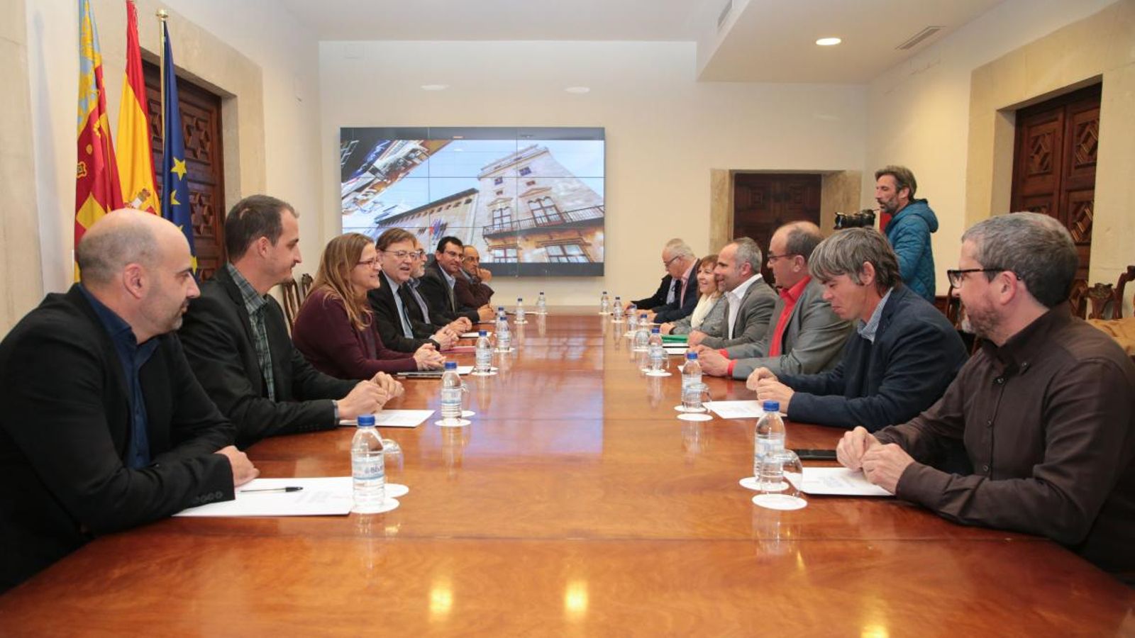 El secretari general de la Unió, Carles Peris, s'ha reunit amb el president de la Generalitat, Ximo Puig, i la consellera d’Agricultura, Elena Cebrián. Gva