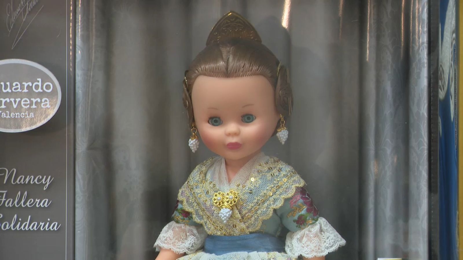 Detalls d'una de les cinc Nancy Fallera