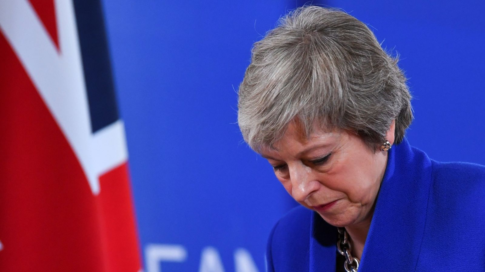 La primera ministra britànica, Theresa May, aquest diumenge després de la cimera europea