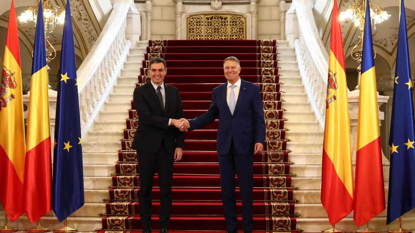 El president del govern, Pedro Sánchez, i el president de Romania, Klaus Iohannis