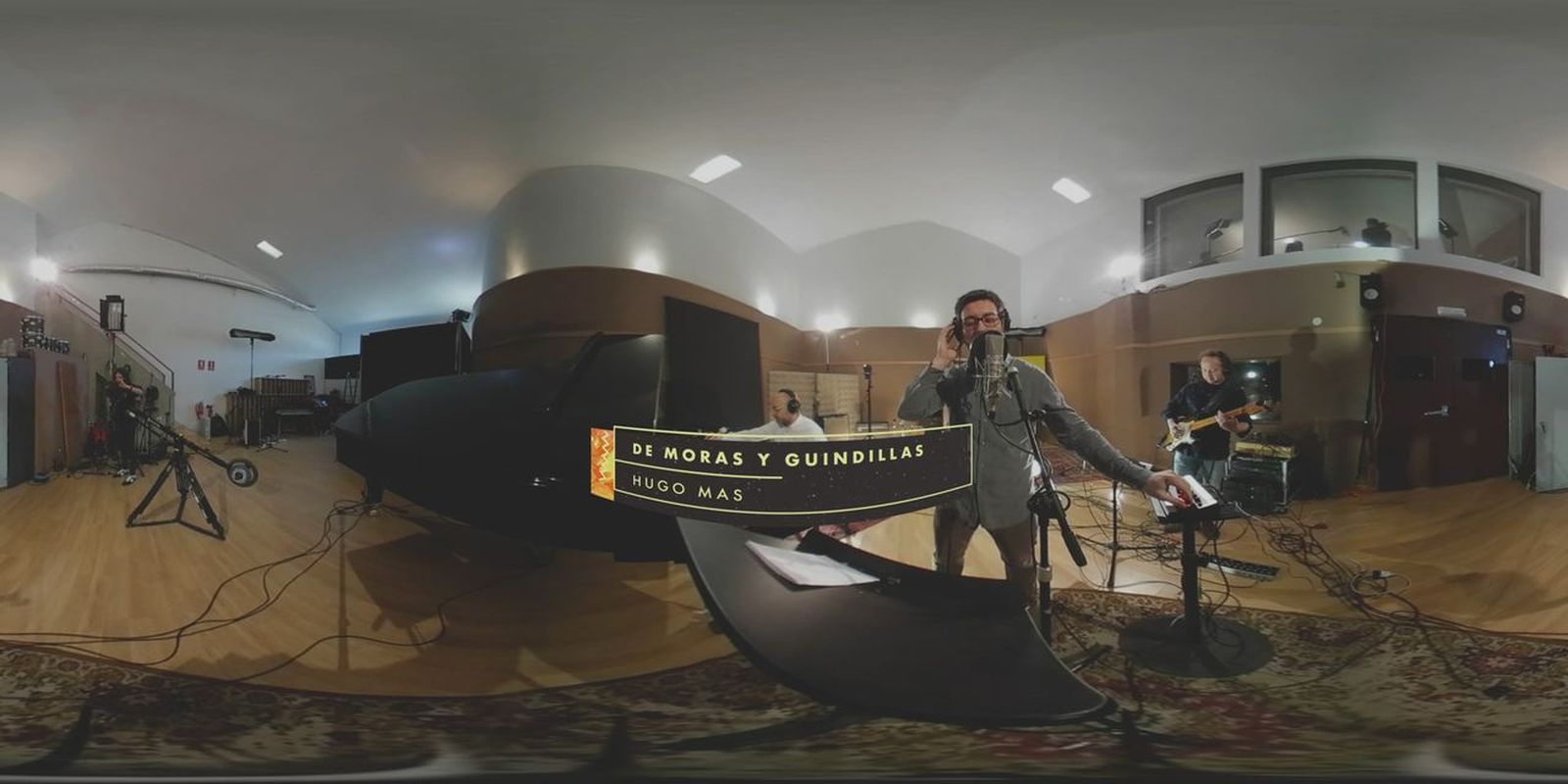 360° | Hugo mas versiona Àngela Furquet