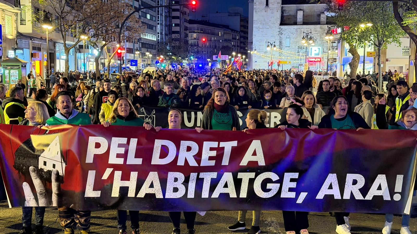 Capçalera de la manifestació per l'habitatge