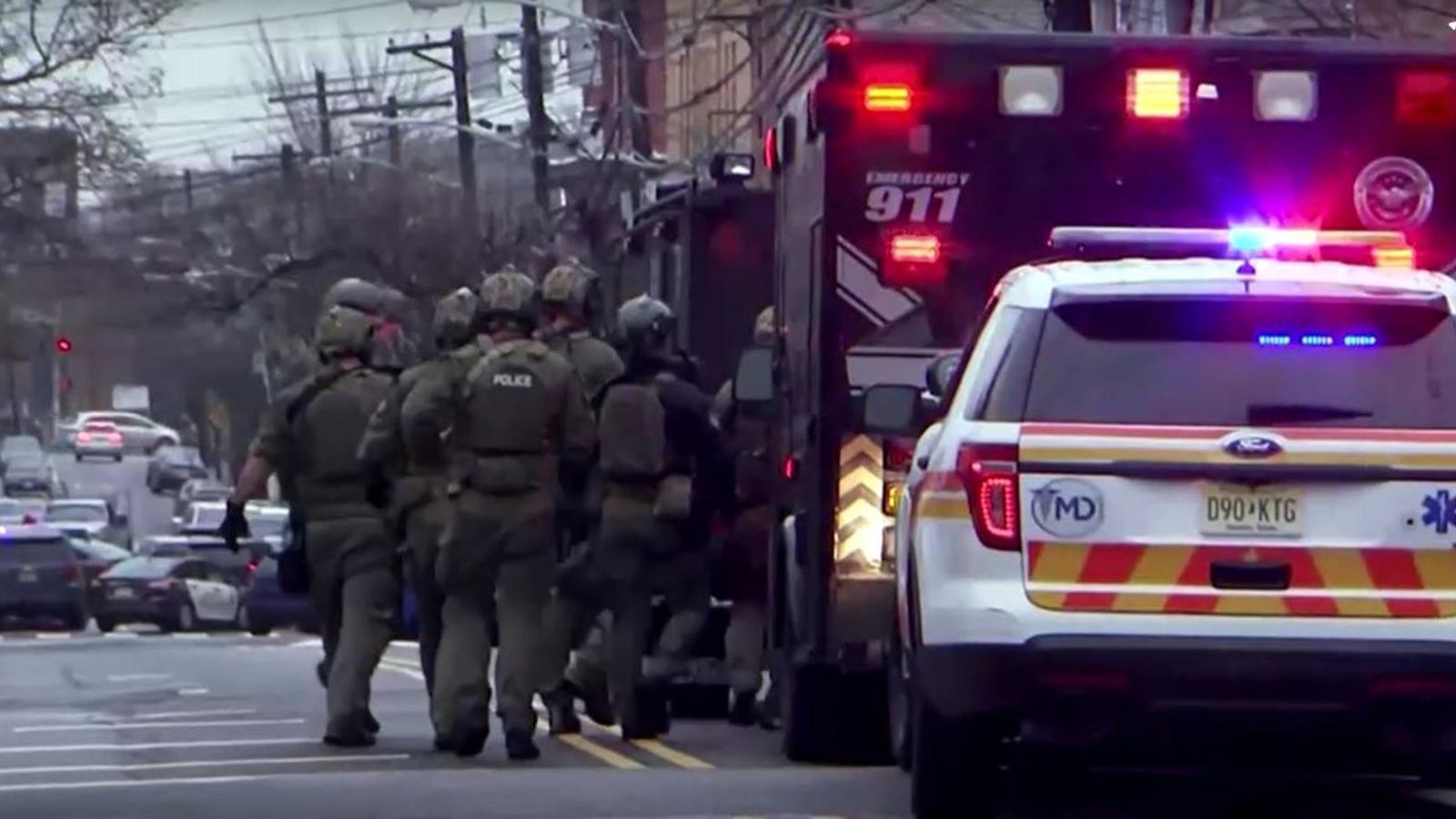 Intervenció de les forces de seguretat en el supermercat kosher