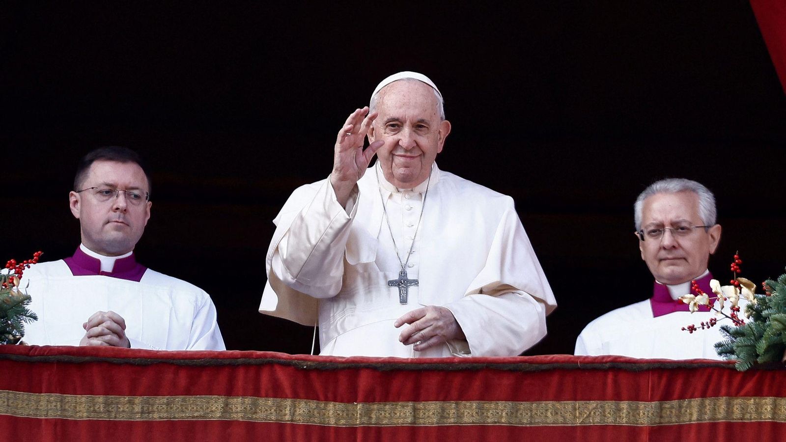 El papa Francesc dona el tradicional discurs Urbi et Orbi del dia de Nadal