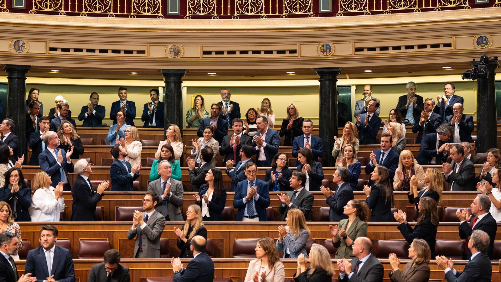 Aplaudiments, este dijous, al Congrés abans de l'aprovació de la llei sobre l'ELA