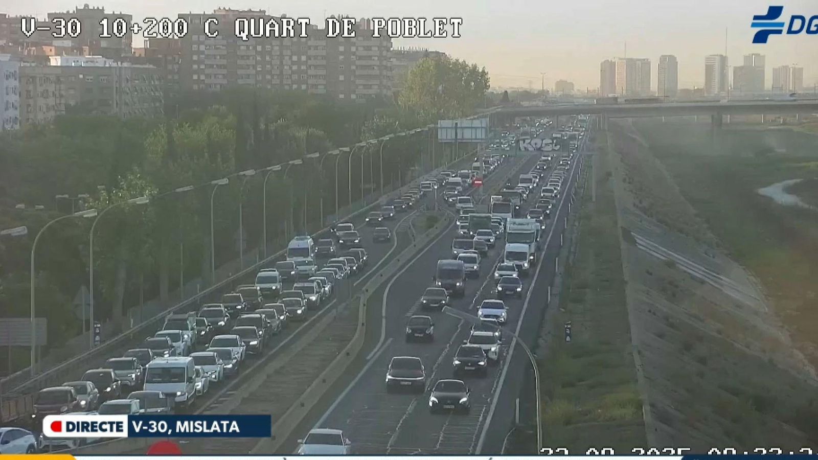 Imatges d'una de les càmeres de la DGT a la V-30, este dimarts