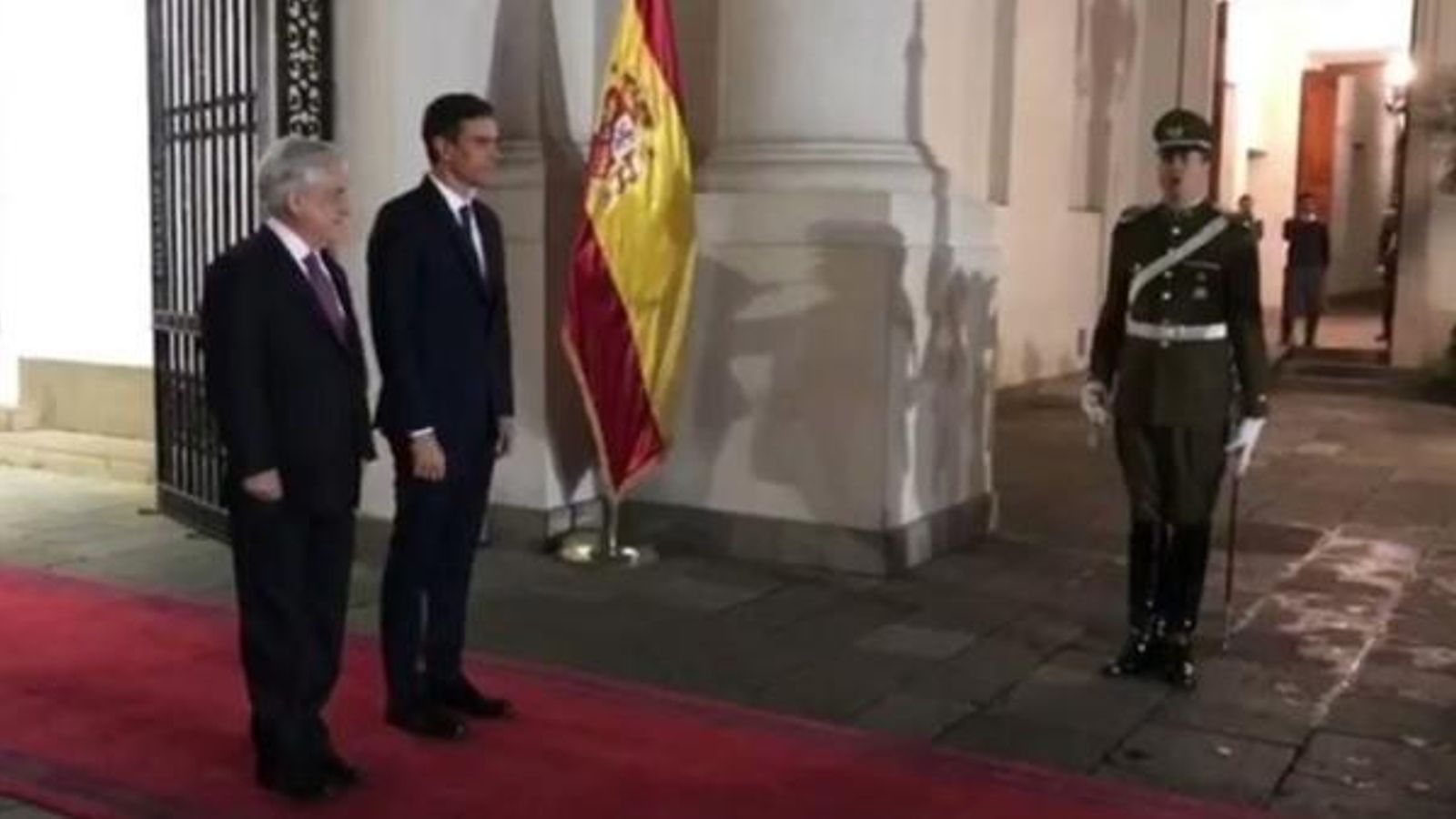 El president del govern, Pedro Sánchez (dreta), amb el president xilé, Sebastián Piñera (esquerra)